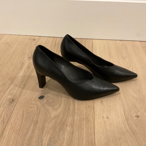 Shoes - Picture 2 of 2